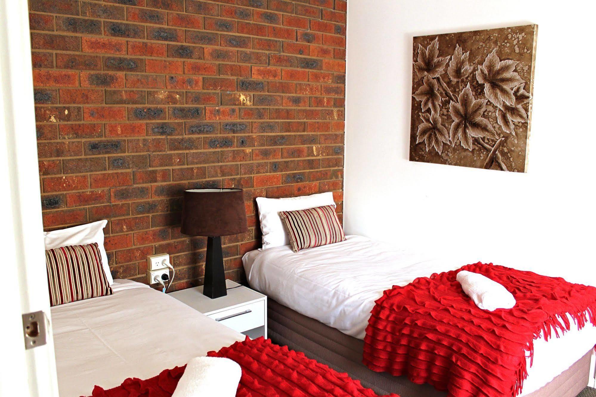 Pevensey Motor Lodge Echuca Esterno foto